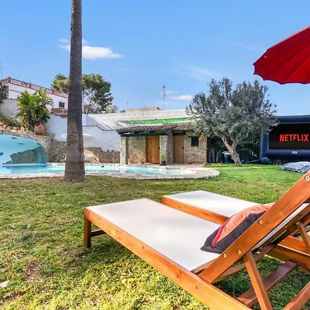 Near Valencia 17pax, Pool, Cinema, Bbq, Kidsroom Villa Manises