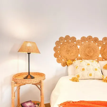 Near Valencia 17pax, Pool, Cinema, Bbq, Kidsroom *