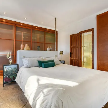 Villa Near Valencia 17pax, Pool, Cinema, Bbq, Kidsroom