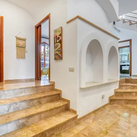 Near Valencia 17pax, Pool, Cinema, Bbq, Kidsroom Villa *