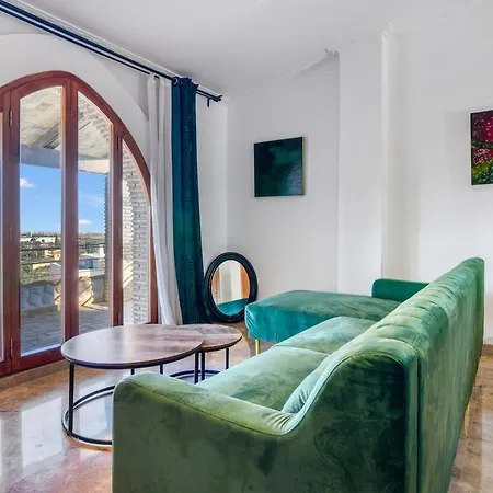 Villa Near Valencia 17pax, Pool, Cinema, Bbq, Kidsroom *